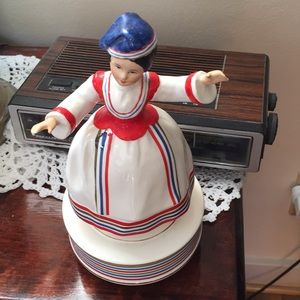 Greek girl music box EUC red and blue colors. 🌷🌷